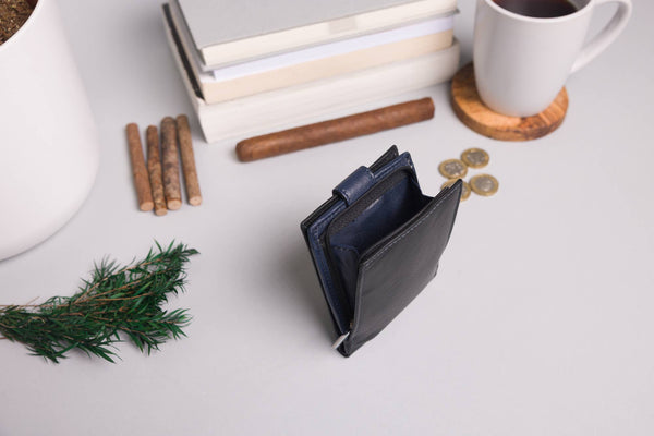 Biggs & Bane Men's Bifold Black & Navy Leather Wallet With Large External Coins Pocket With Gusset