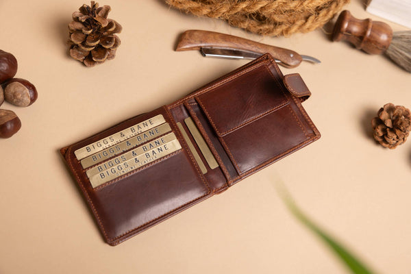 Woodbridge Men's Bifold Dark Tan Leather Wallet With Coin Pocket