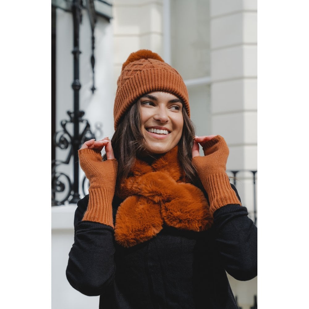 Pom Pom Woolly Hat - Brambles Gift Shop