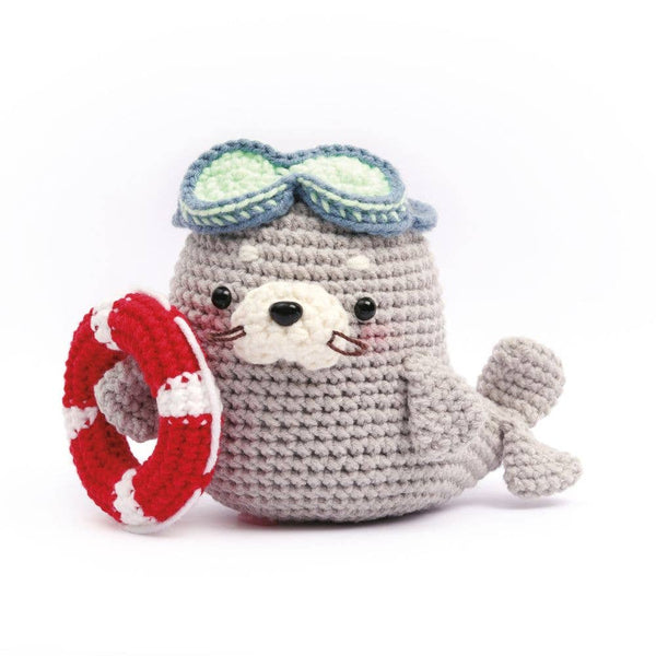 Graine Creative Amigurumi Crochet Kit – Seal 130mm