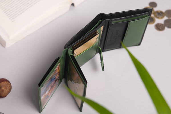 Biggs & Bane Men's Trifold Black & Green Leather Wallet
