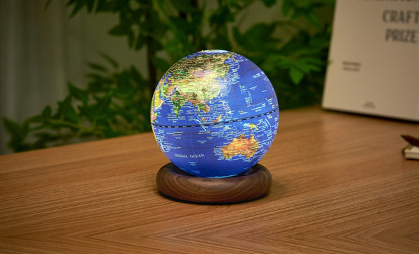 Atlas Globe Lamp