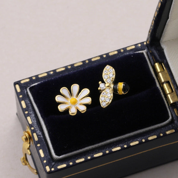 Friendship BEE and FLOWER Earrings GOLD - Brambles Gift Shop