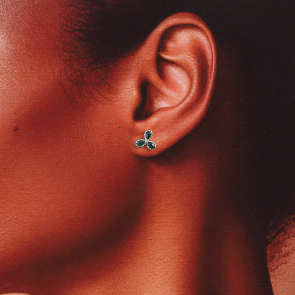 TT51070 'Flower of joy' three SPIRAL petal green gem GOLD