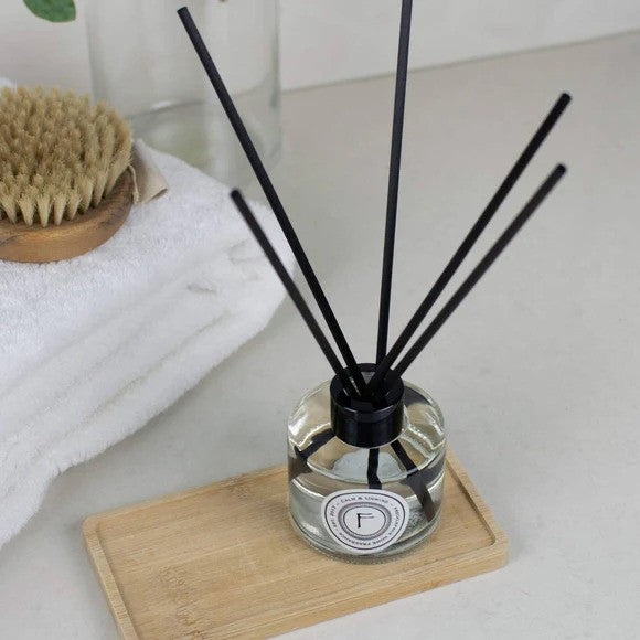 Freckleface Grapefruit and Mangosteen Reed Diffuser