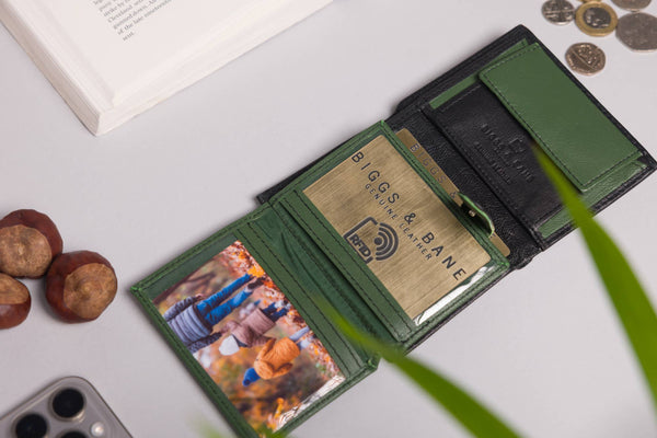 Biggs & Bane Men's Trifold Black & Green Leather Wallet