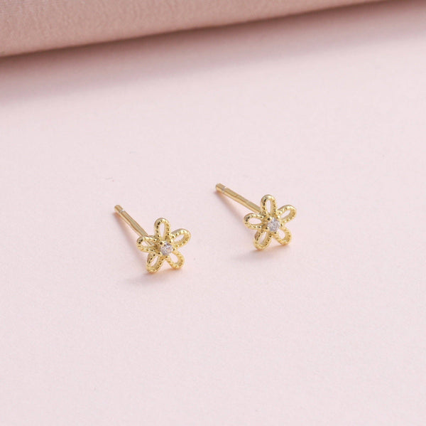 TT51023 Let your dream blossom flower earrings gold