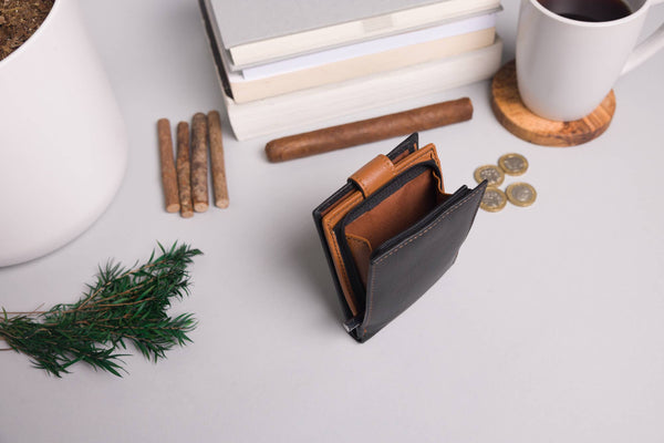 Biggs & Bane Men's Bifold Black & Tan Leather Wallet With Large External Coins Pocket With Gusset